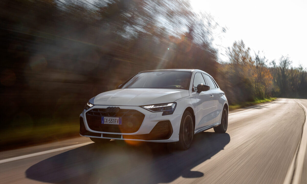 Prova su strada nuova Audi A3 plug-in hybrid