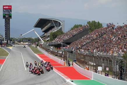 La partenza del GP Catalunya della MotoGP