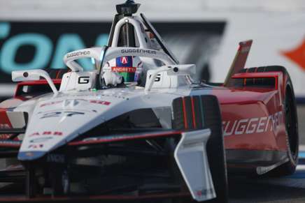 Jake Dennis nelle FP2 di San Paolo