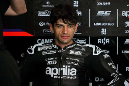 Jorge Martin ai box nei test di Sepang 2025