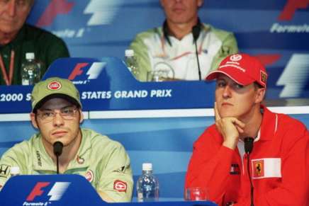 F1 GP Stati Uniti 2000, Indianapolis: Jacques Villeneuve (BAR) e Michael Schumacher (Ferrari) - Foto: Getty Images