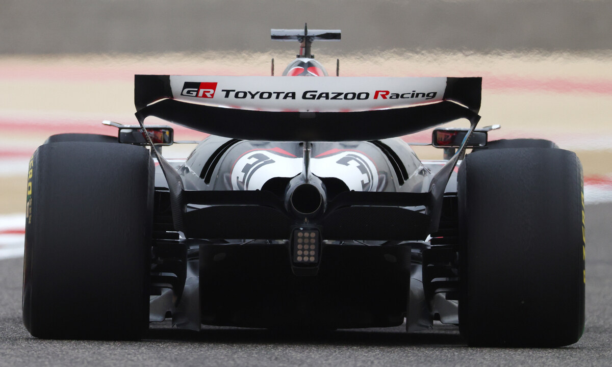 Formula 1 beam wing