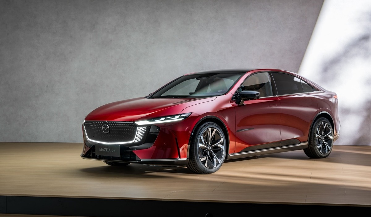 Nuova Mazda 6e