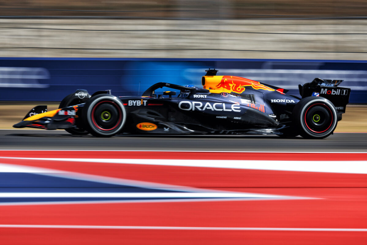Verstappen (Red Bull) al COTA