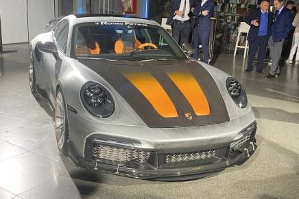 La Porsche Velos targata Romeo Ferraris e presentata a Milano