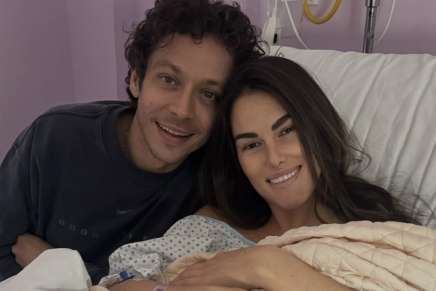 Valentino Rossi e Francesca Sofia Novello con la secondogenita Gabriella