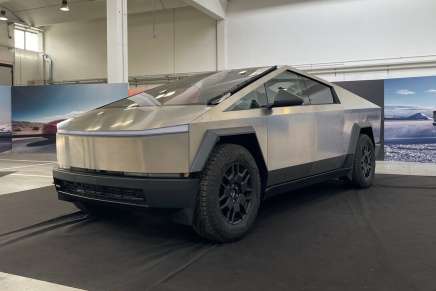 Anteprima Cybertruck Tesla